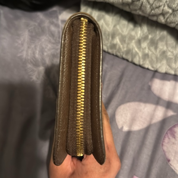 Louis Vuitton Damier Ebene Zippy Wallet - Picture 5 of 15